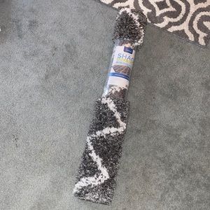 Shag area rug